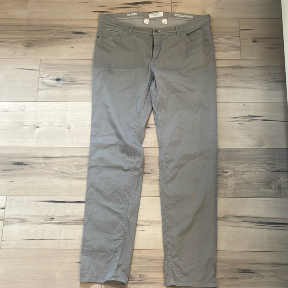 BRAX Chuck Sustainable Stretch-Cotton Blend Hi-
Flex Pants s38x34